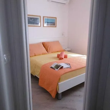 Casa Istria Al Mare 2 Semesterbostad Karpinjan